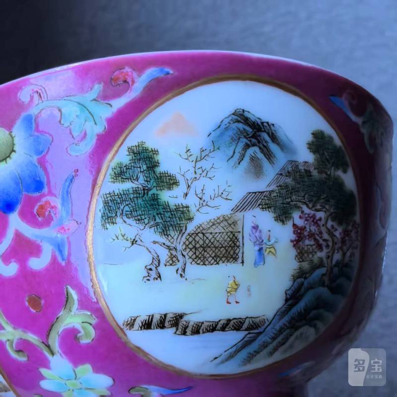 清宣统 胭脂红地粉彩开窗山水人物纹碗 - 图2